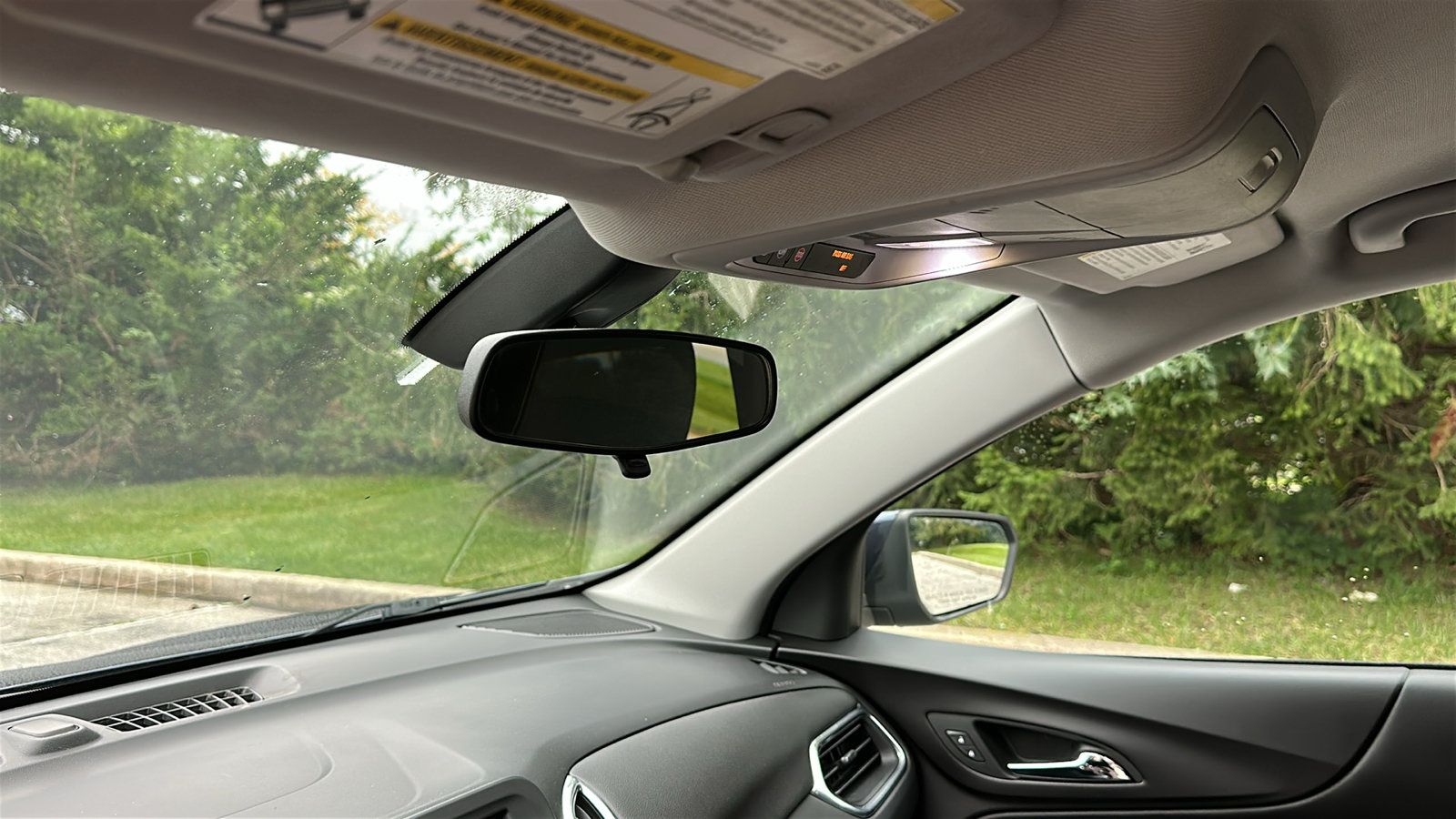 Used 2018 Chevrolet Equinox LT AWD/4WD image 23