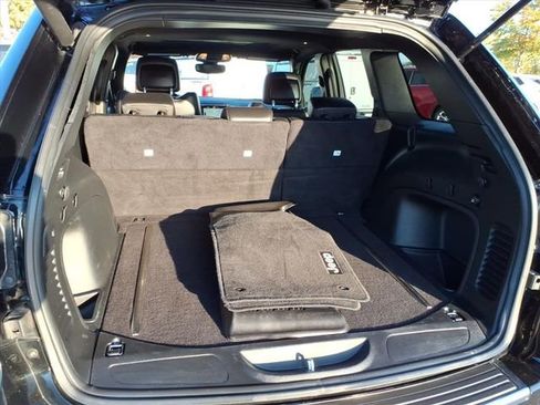 Used 2022 Jeep Grand Cherokee Limited w/ Trailer Tow Group IV image 23