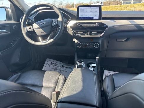 Certified 2022 Ford Escape SEL w/ Technology Package image 10