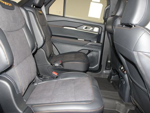 New 2026 Ford Explorer Tremor w/ Tremor Ultimate Package AWD/4WD image 32