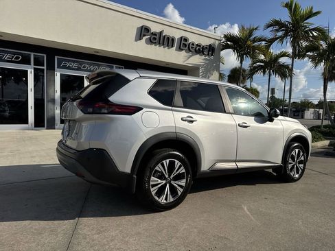 Used 2023 Nissan Rogue SV image 25
