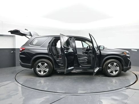Used 2025 Honda Pilot EX-L image 47