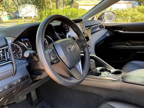 Used 2024 Toyota Camry SE image 14