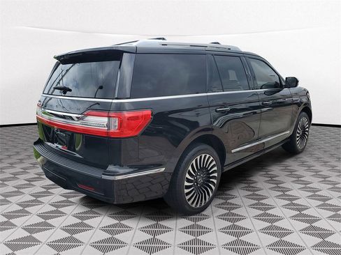 Used 2021 Lincoln Navigator Black Label w/ Cargo Convenience Package image 6
