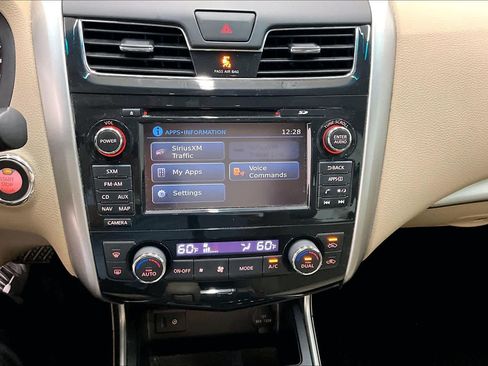Used 2015 Nissan Altima 2.5 SV w/ Convenience Package FWD image 31