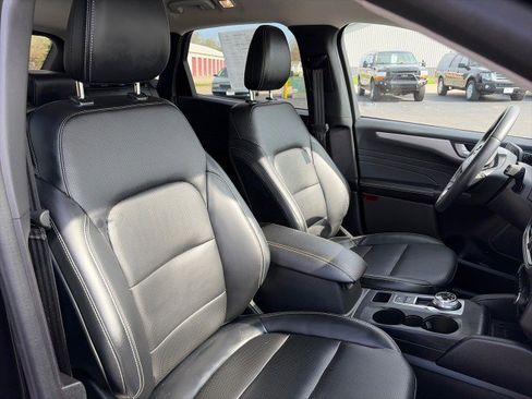 Used 2023 Ford Escape Platinum AWD/4WD image 21
