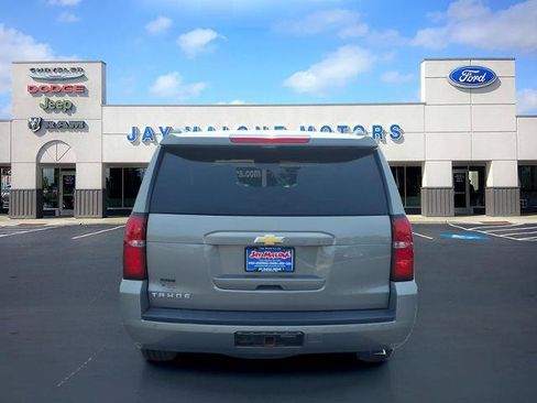Used 2019 Chevrolet Tahoe LT w/ LT Signature Package AWD/4WD image 3
