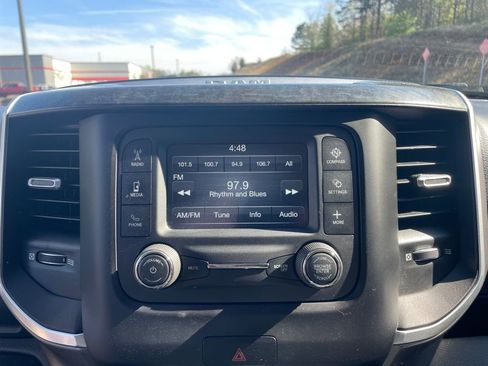 Used 2019 RAM 1500 Big Horn AWD/4WD image 17