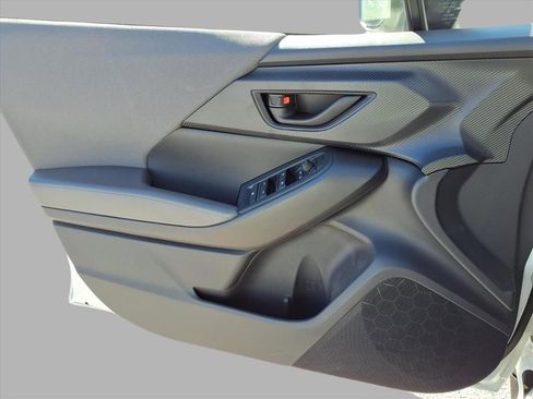 Certified 2025 Subaru Crosstrek 2.0i Premium image 10