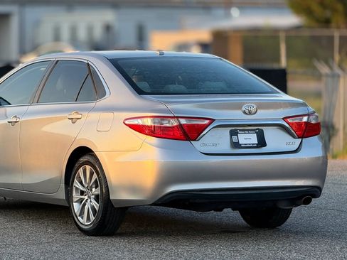 Used 2015 Toyota Camry XLE FWD image 16