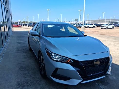 Used 2022 Nissan Sentra SV w/ All-Weather Package FWD image 9