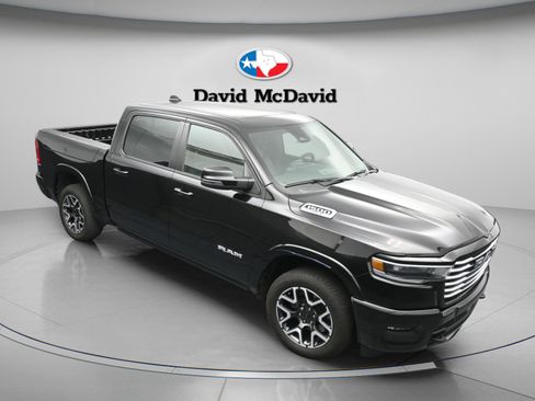 Used 2025 RAM 1500 Laramie image 24