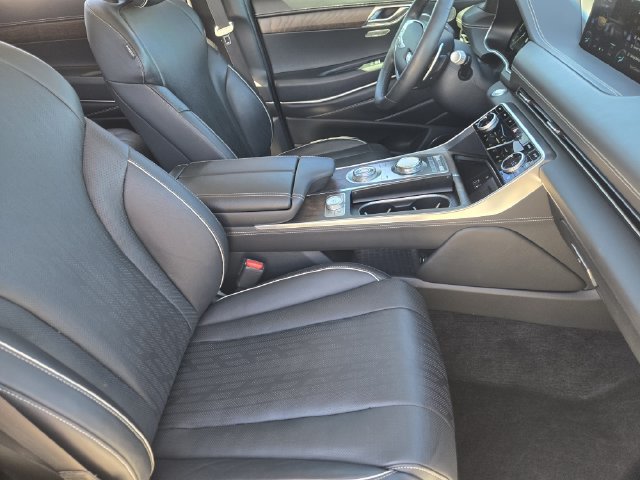 Used 2023 Genesis GV80 2.5T w/ Prestige Package AWD/4WD image 9