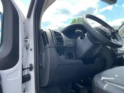 New 2026 RAM ProMaster 2500 w/ Premium Convenience Group FWD image 22