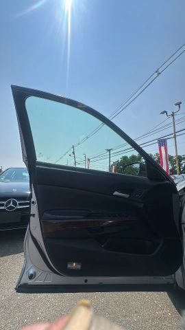 Used 2011 Honda Crosstour EX-L image 9