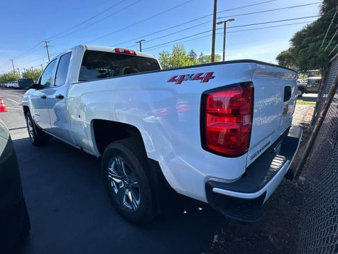 Used 2018 Chevrolet Silverado 1500 Custom w/ Custom Value Package AWD/4WD image 5