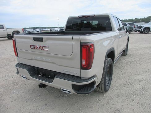 New 2026 GMC Sierra 1500 Denali w/ Denali Reserve Package AWD/4WD image 4