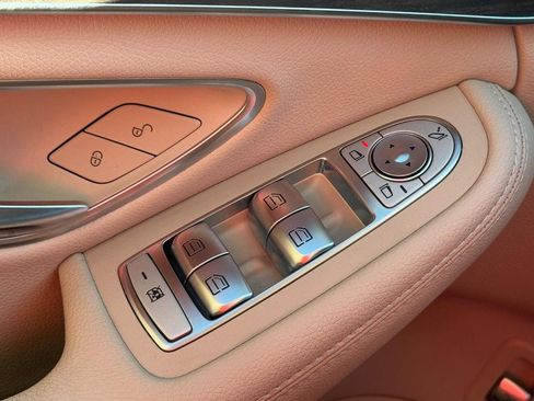 Used 2020 Mercedes-Benz C 300 4MATIC Sedan image 23