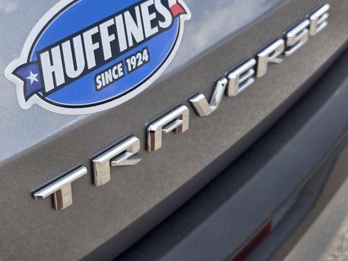 Used 2025 Chevrolet Traverse LT FWD image 10