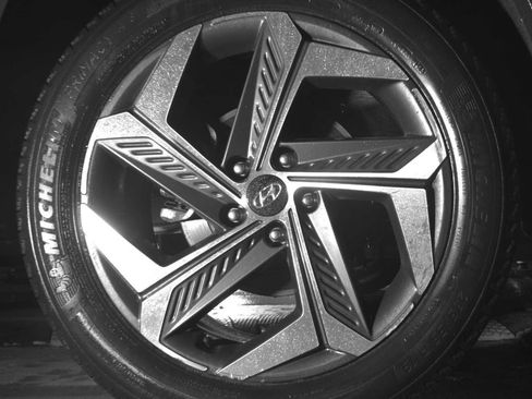 Used 2023 Hyundai Tucson Limited image 16