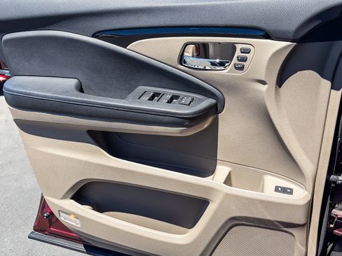 Used 2019 Honda Pilot Touring image 21