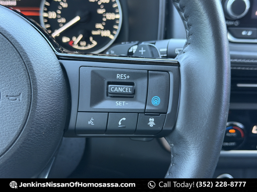 Used 2023 Nissan Rogue SV w/ SV Premium B Package FWD image 42