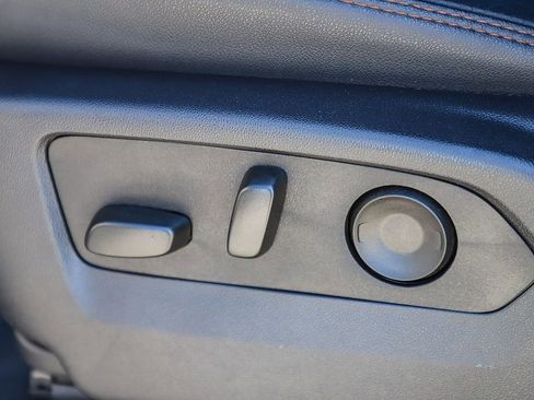 Used 2025 GMC Sierra 2500 AT4 image 27