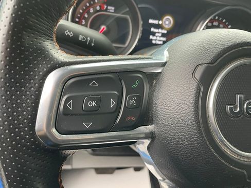 Used 2022 Jeep Gladiator Mojave w/ Cold Weather Group AWD/4WD image 29