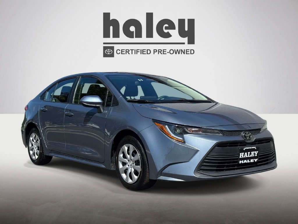 Used 2025 Toyota Corolla LE FWD image 1