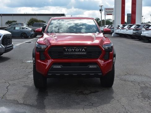 Used 2024 Toyota Tacoma TRD Off-Road w/ TRD Off Road Premium Package AWD/4WD image 2