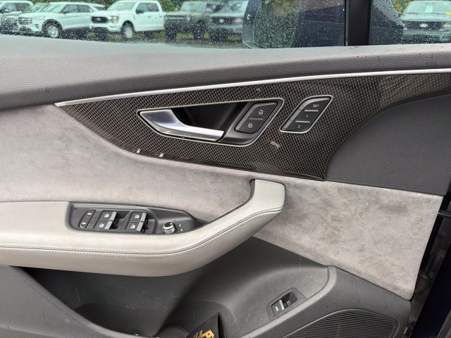 Used 2021 Audi SQ7 Premium Plus w/ Executive Package AWD/4WD image 10