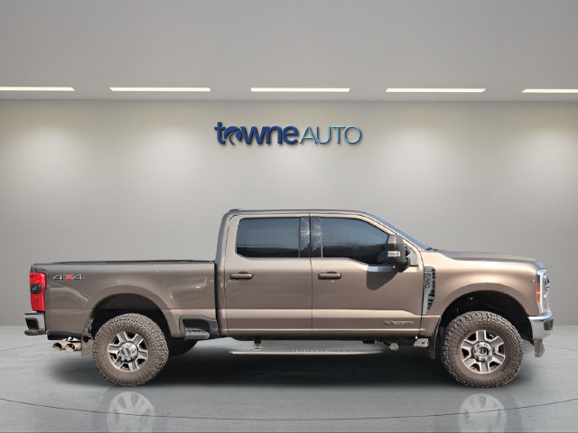 Used 2023 Ford F350 Lariat w/ Lariat Ultimate Package AWD/4WD image 8