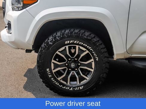 Used 2020 Toyota Tacoma TRD Sport AWD/4WD image 14