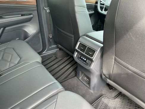 Certified 2025 Volkswagen Atlas SE FWD image 33