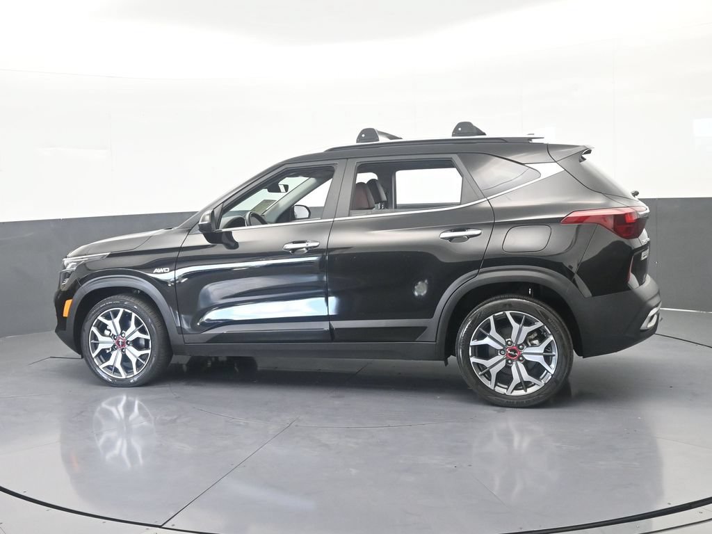 Used 2023 Kia Seltos SX w/ SX Sunroof Package AWD/4WD image 3