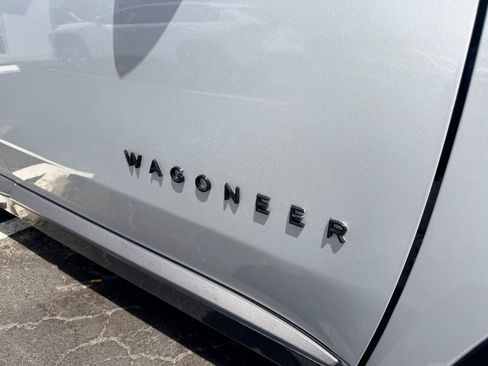 Used 2024 Jeep Wagoneer Launch Edition AWD/4WD image 12