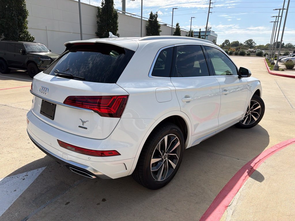 Used 2022 Audi Q5 2.0T Premium Plus w/ Premium Plus Package AWD/4WD image 3