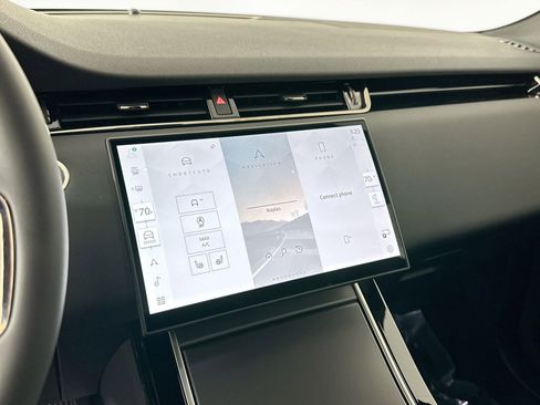 Used 2026 Land Rover Range Rover Evoque S image 12