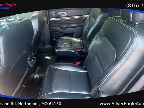 Used 2016 Ford Explorer Limited w/ Equipment Group 301A AWD/4WD image 9