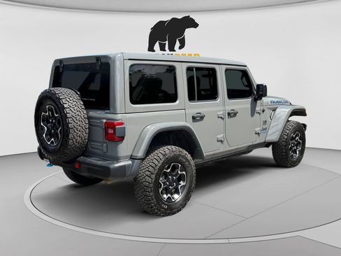 Used 2022 Jeep Wrangler Unlimited Rubicon 4xe AWD/4WD image 3