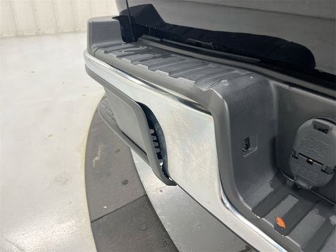 Used 2017 GMC Canyon 2WD Crew Cab w/ Convenience Package image 30