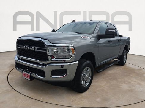 Used 2024 RAM 2500 Tradesman w/ Chrome Appearance Group image 6