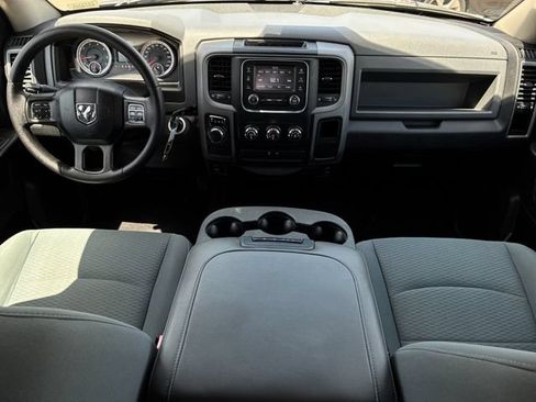 Used 2017 RAM 1500 Express RWD image 9