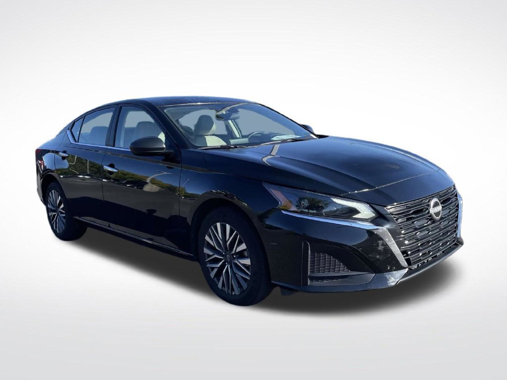 Used 2025 Nissan Altima 2.5 SV AWD/4WD image 9