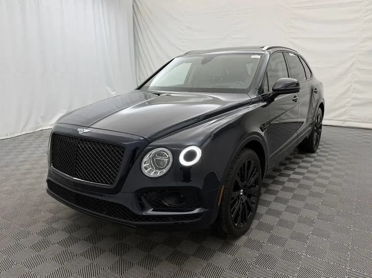 Used 2017 Bentley Bentayga AWD/4WD image 2