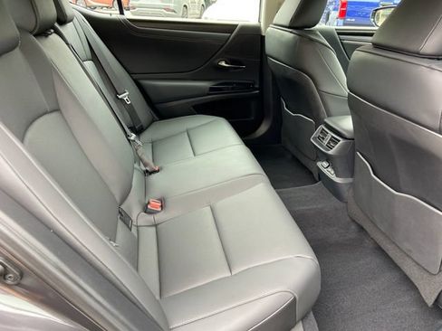 Certified 2025 Lexus ES 350 w/ Premium Package FWD image 29