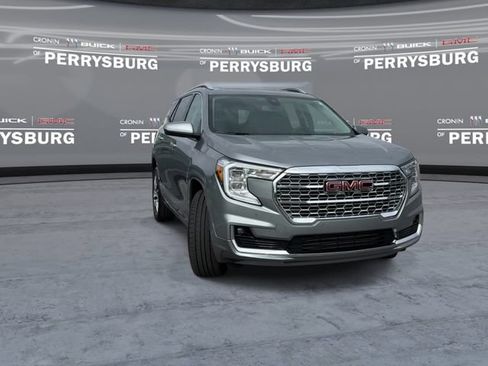 Used 2024 GMC Terrain Denali w/ Denali Premium Package AWD/4WD image 2
