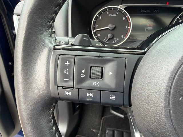 Used 2023 Nissan Rogue SL AWD/4WD image 32
