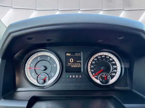 Used 2017 RAM 2500 SLT AWD/4WD image 18