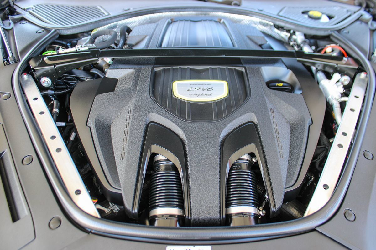 Used 2019 Porsche Panamera 4 AWD/4WD image 37